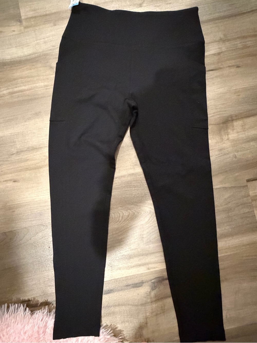 NWT Lou & Grey  Black High Rose Women's Ponte Leggings